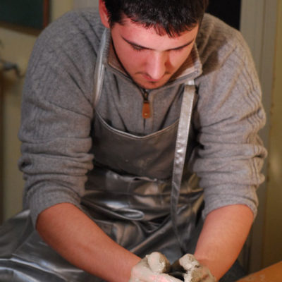 Lavorazione dell'argilla al tornio
