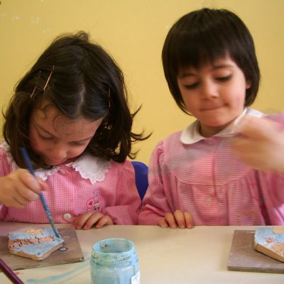 Decorazione ceramica nella scuola dell'infanzia, Laboratorio ArtiBus Vasto