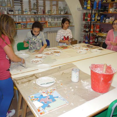 Progetto di mosaico con tessere in ceramica con i ragazzi della scuola secondaria "Rossetti" di Vasto
