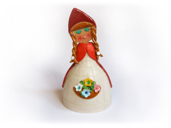 Campanella da favola, Cappuccetto Rosso in ceramica realizzata a mano dal Laboratorio ArtiBus di Vasto