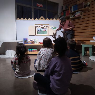 Letture animate con kamishibai durante le feste di compleanno per bambini a Vasto